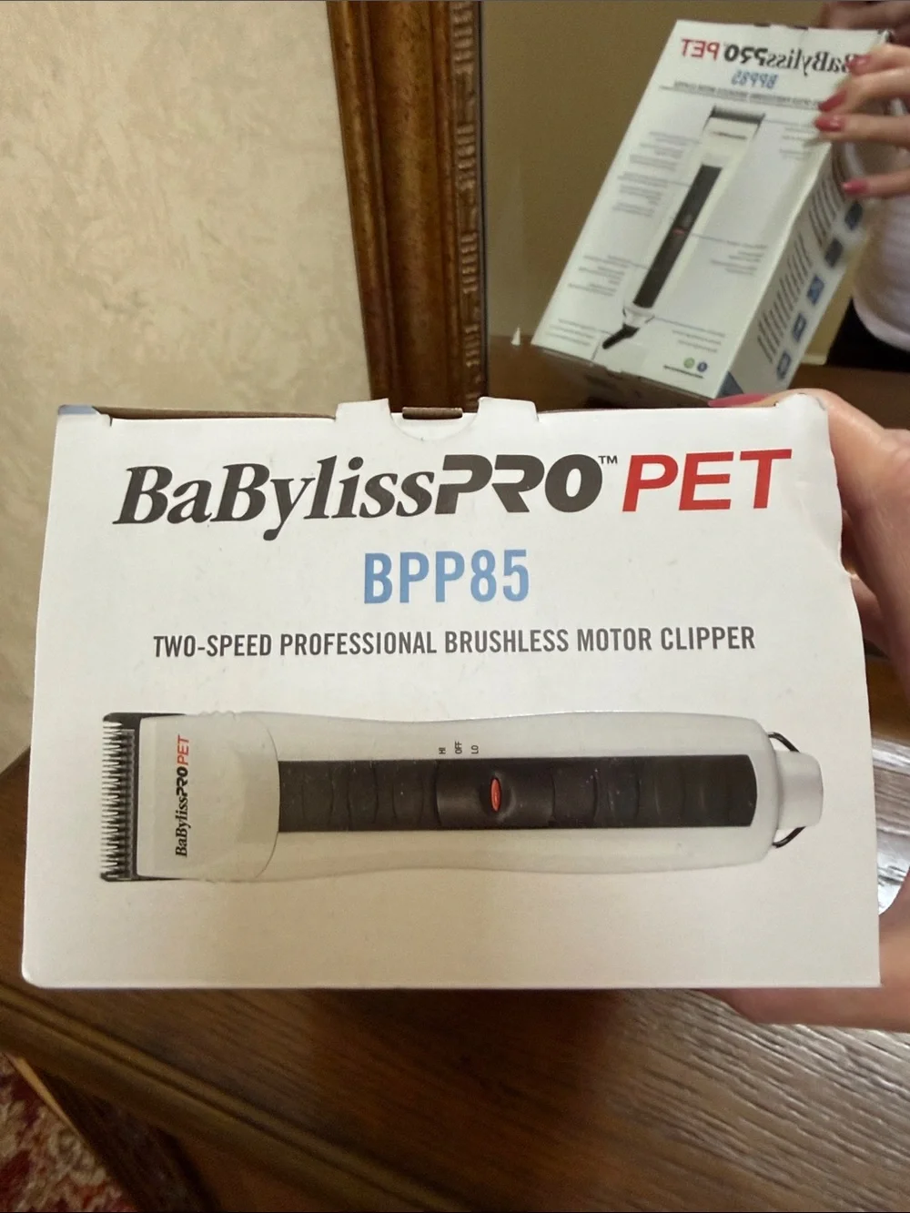 BabylissPRO PET Clipper BPP85. Lightweight. 10’ tangle free cord, 4 comb attach.